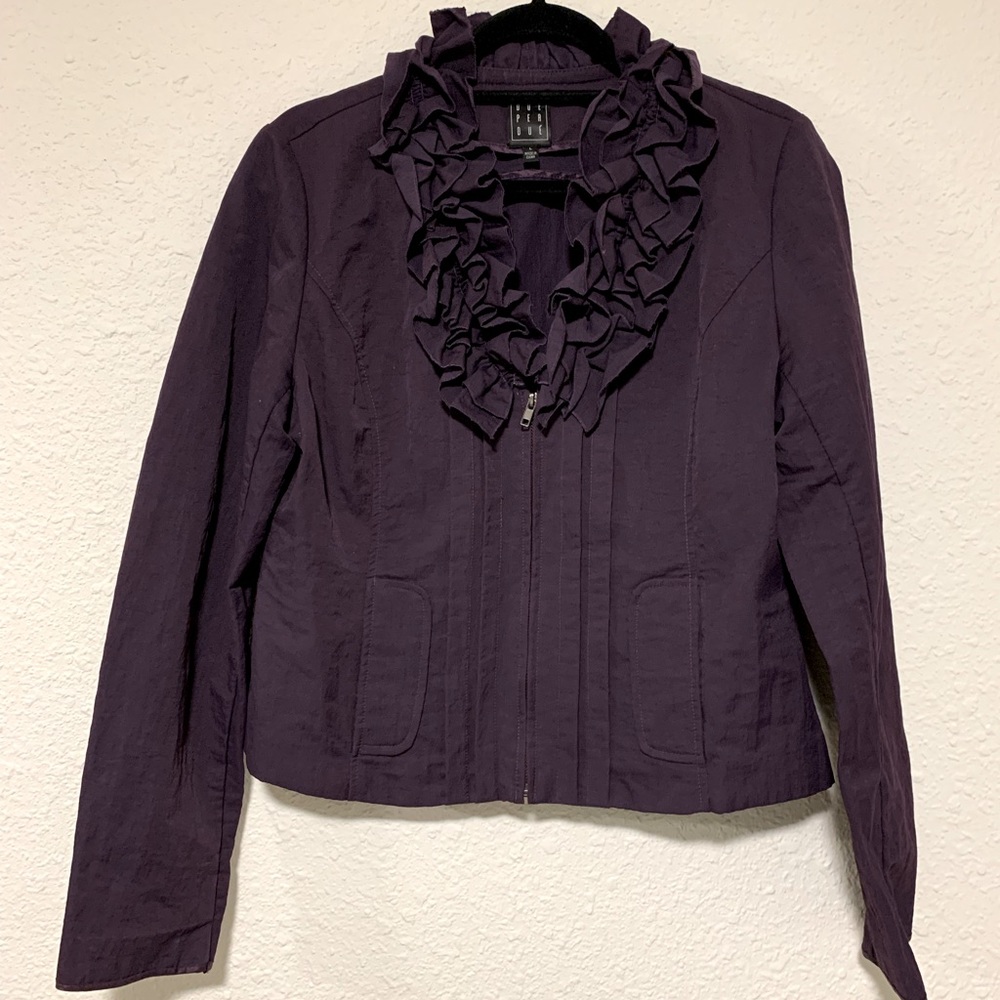 DUE PER DUE LARGE PURPLE RUFFLED PLEATED ZIP UP BACK VENTED JACKET V NECK PARTY